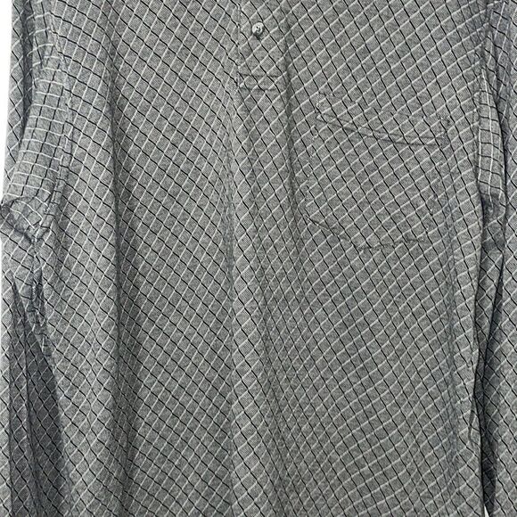 St. John’s bay long sleeve shirt - Picture 3 of 9